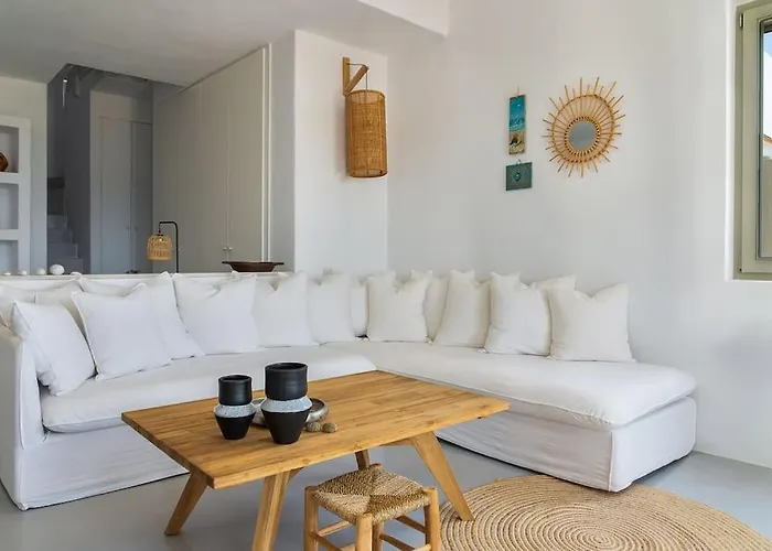 House Of Harmony - Beachfront *