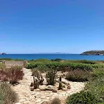 House Of Harmony - Beachfront 別荘