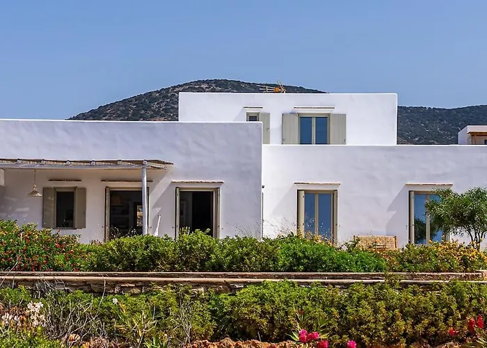 House Of Harmony - Beachfront Holiday home Andiparos